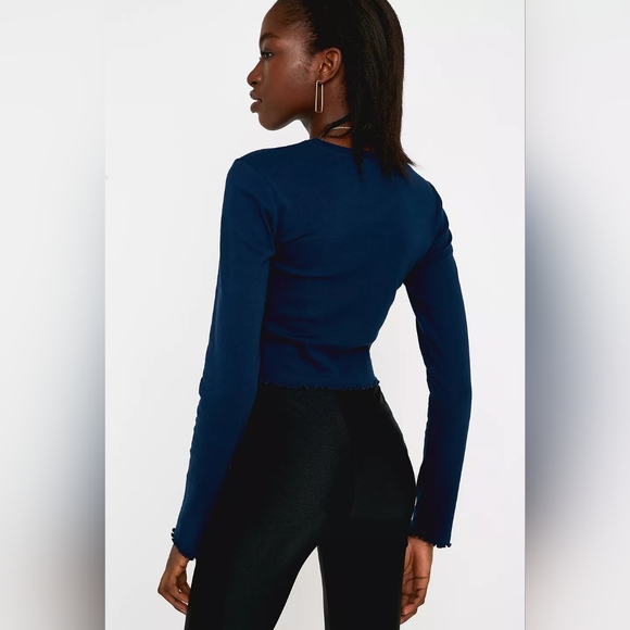 Urban Outfitters Celestial Lettuce Edge Cropper Long Sleeve T-shirt - Picture 3 of 8